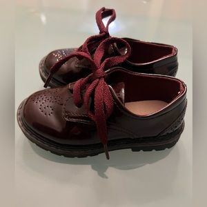 Toddler burgundy loafers